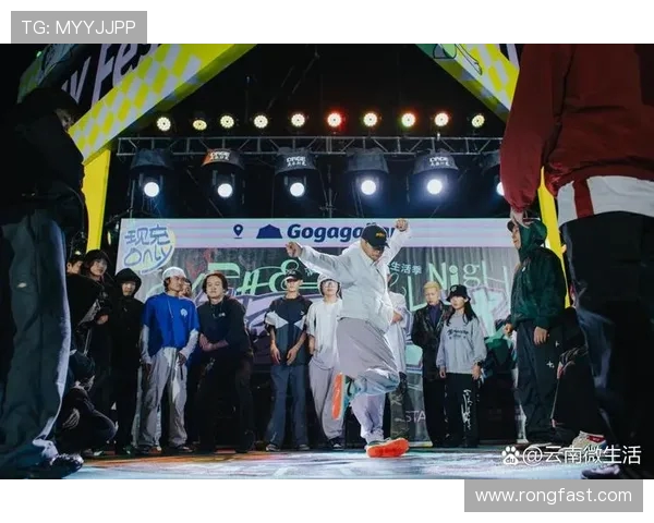 全国街舞大赛点评成都滑板队展现出色的团队意识与默契配合 全国街舞大赛点评成都滑板队展现出色的团队意识与默契配合