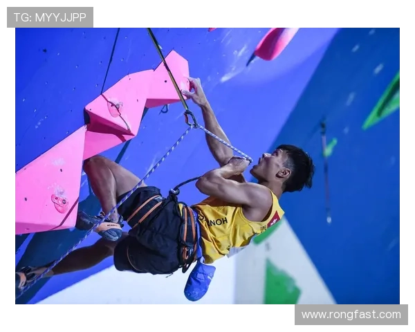 南京飞盘队在世界攀岩锦标赛中的精彩表现与力量解析 南京飞盘队在世界攀岩锦标赛中的精彩表现与力量解析