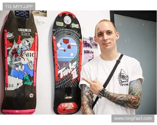 李芳畅谈滑板人生：从初学者到职业选手的心路历程与成长故事