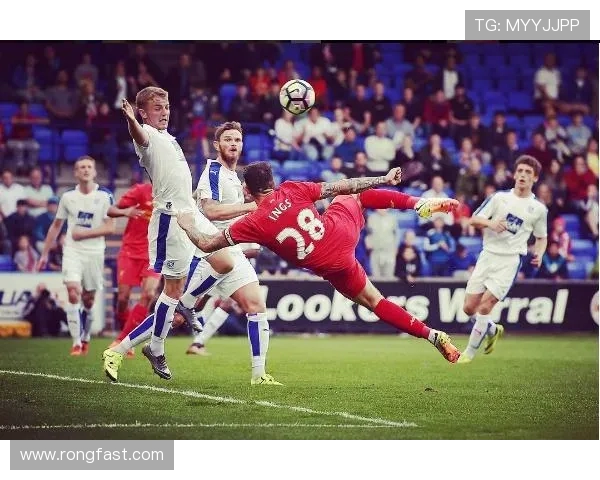 弗利特伍德与桑德兰的激烈对决展现英甲联赛的精彩魅力与竞争态势 弗利特伍德与桑德兰的激烈对决展现英甲联赛的精彩魅力与竞争态势