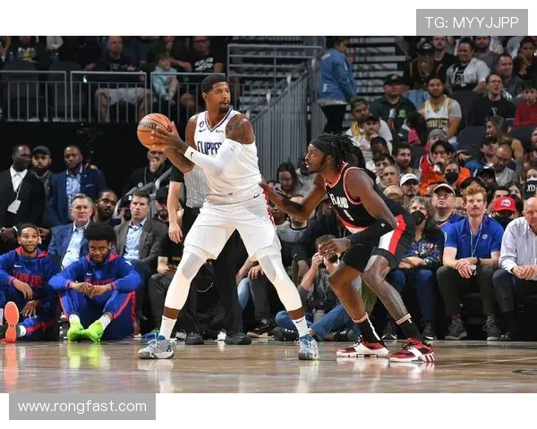 杰拉米格兰特的篮球之路与成长历程揭秘