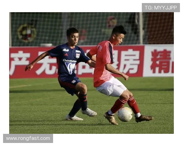 贝西与里昂首回合激战回顾双方表现及战术分析 贝西与里昂首回合激战回顾双方表现及战术分析