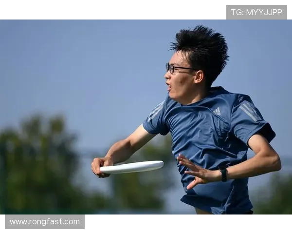 飞盘战术揭秘：深入分析北京飞盘队的进攻策略与团队配合