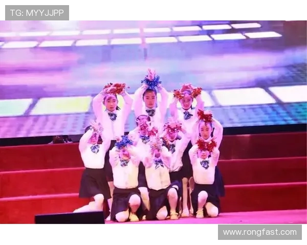 上海街舞队引领潮流最新街舞配合TOP10精彩纷呈